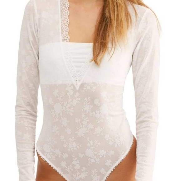 ⭐️40% Off⭐️ Free People White Lace Babes In Bandeaus Bodysuit By Intimately FP - Picture 1 of 4